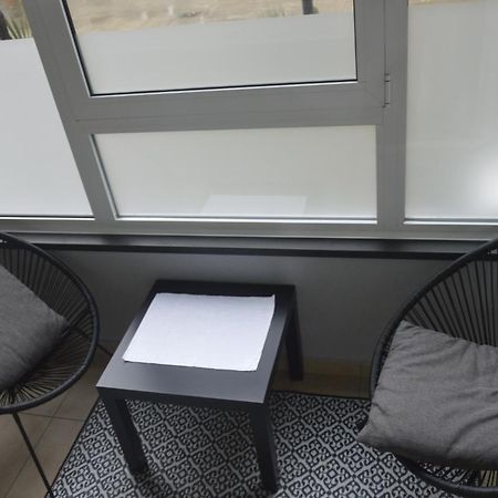 Teodora Lux Apartman Free Privat Parking Apartamento Novi Sad Exterior foto