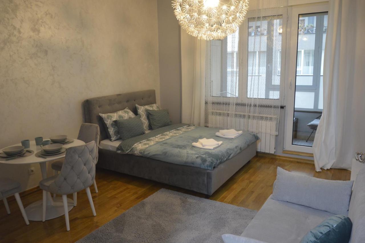Teodora Lux Apartman Free Privat Parking Apartamento Novi Sad Exterior foto